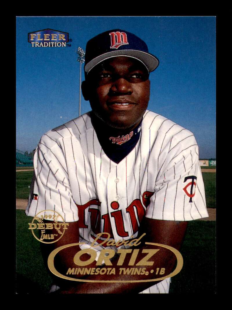 Load image into Gallery viewer, 1998 Fleer Tradition David Ortiz #285 Minnesota Twins Rookie RC  Image 1
