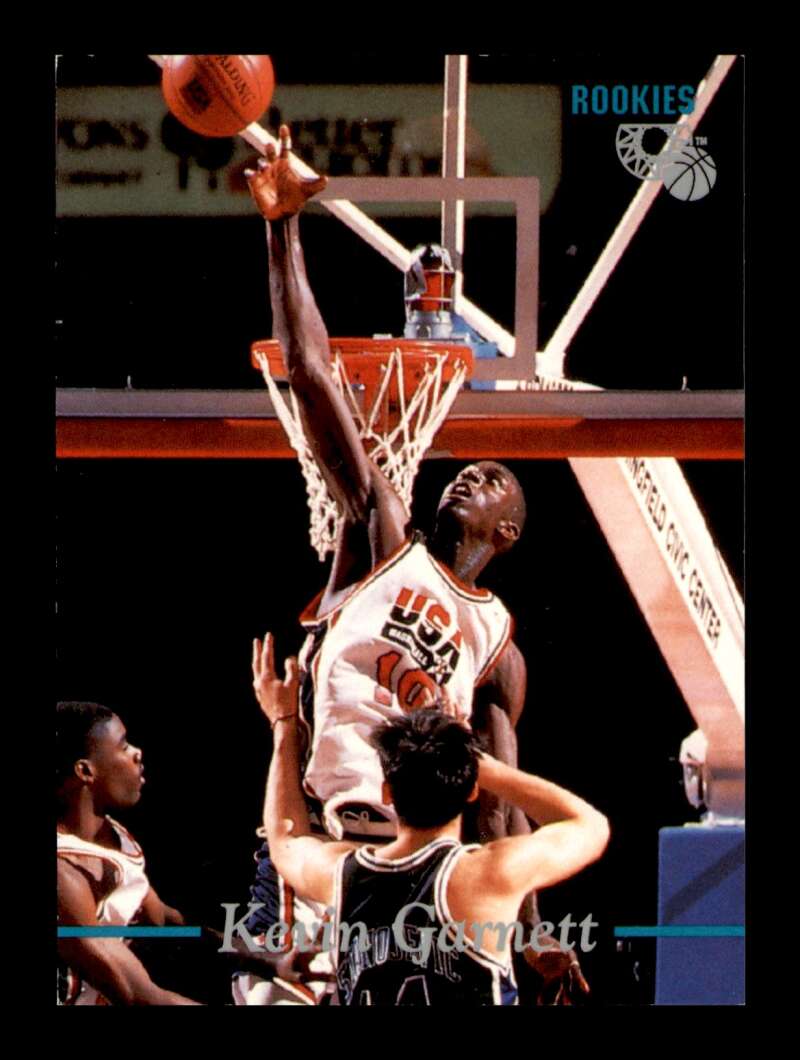 Load image into Gallery viewer, 1995-96 Classic Kevin Garnett #5 Image 1
