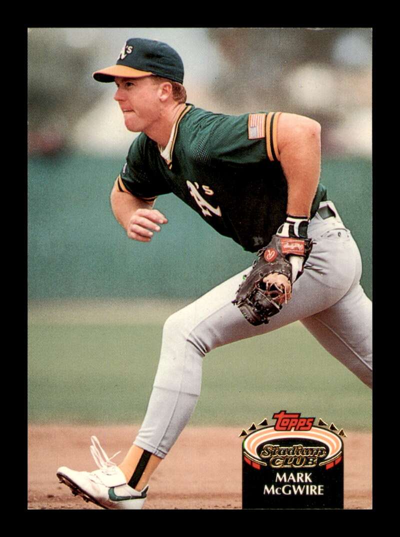 Load image into Gallery viewer, 1992 Topps Stadium Club Mark McGwire #475 Image 1
