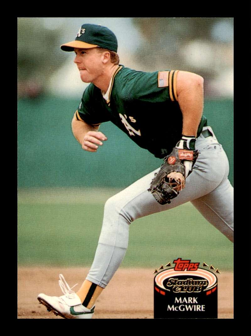 Load image into Gallery viewer, 1992 Topps Stadium Club Mark McGwire #475 Image 1
