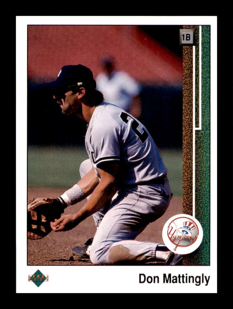 Load image into Gallery viewer, 1989 Upper Deck Don Mattingly #200 Image 1
