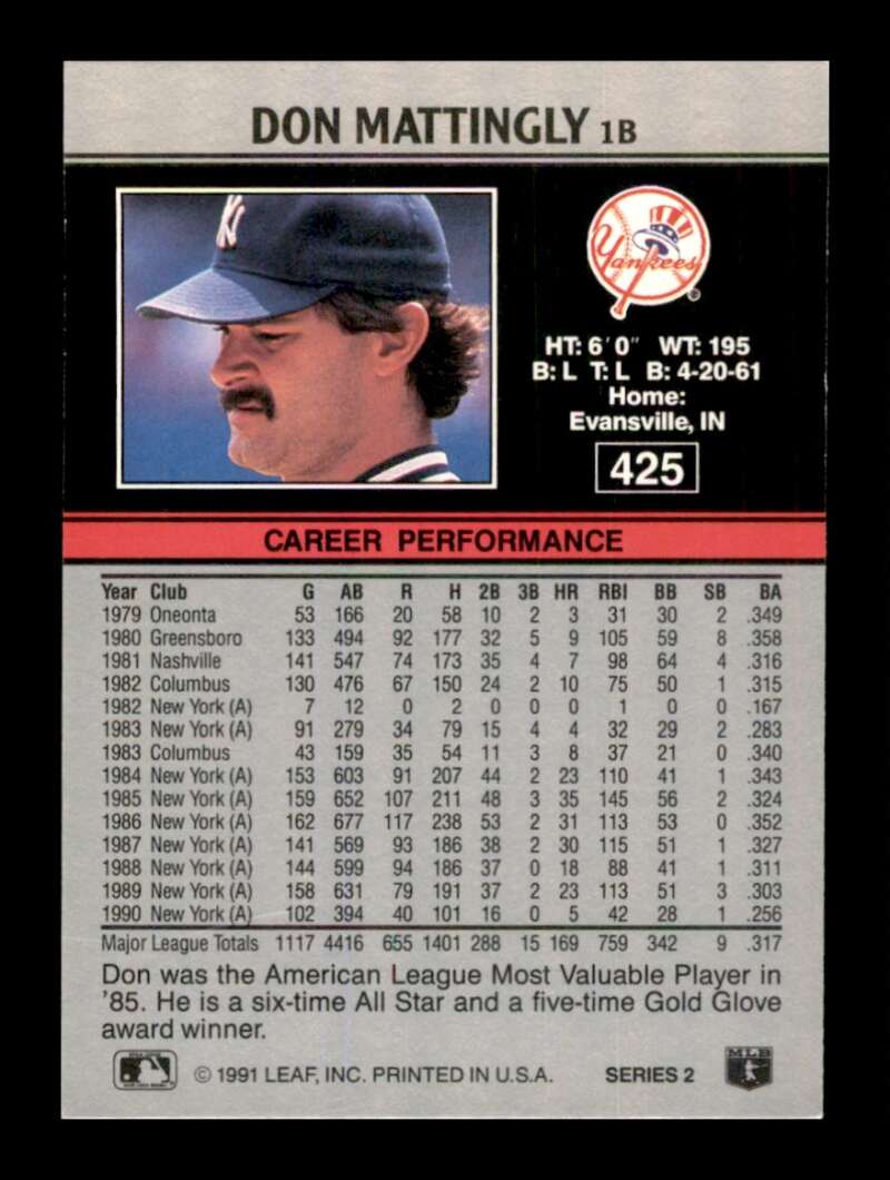 Load image into Gallery viewer, 1991 Leaf Don Mattingly #425 New York Yankees Image 2
