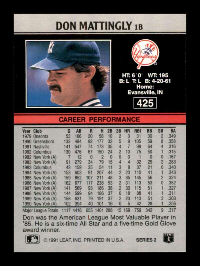 Load image into Gallery viewer, 1991 Leaf Don Mattingly #425 New York Yankees Image 2
