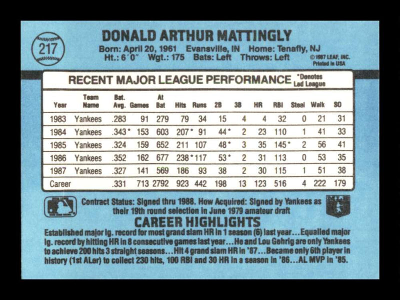 Load image into Gallery viewer, 1988 Donruss Don Mattingly #217 New York Yankees Image 2
