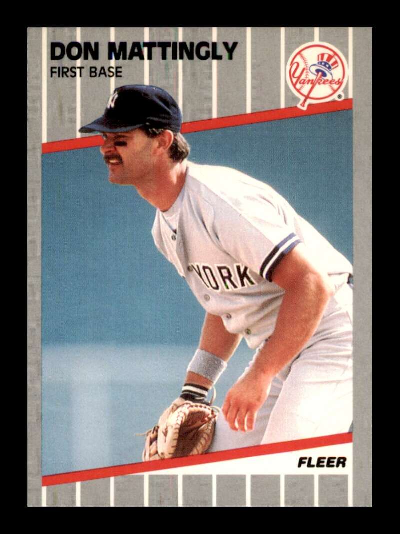 Load image into Gallery viewer, 1989 Fleer Don Mattingly #258 New York Yankees Image 1
