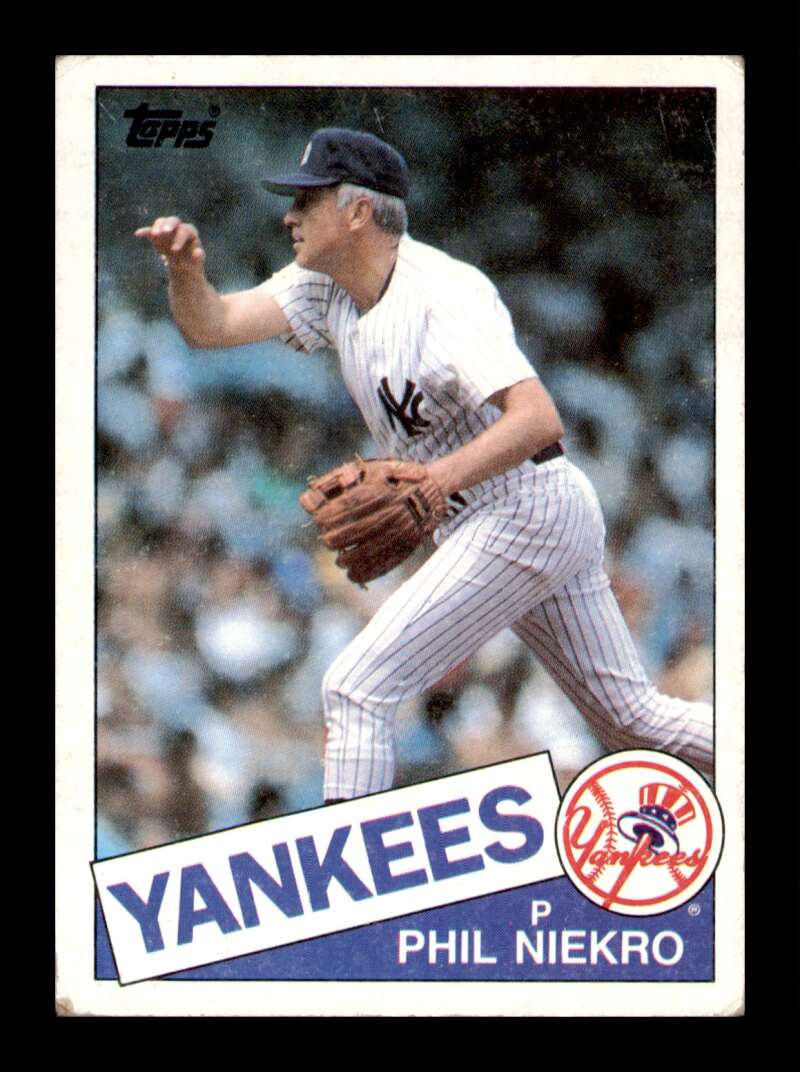 Load image into Gallery viewer, 1985 Topps Phil Niekro #40 New York Yankees Image 1
