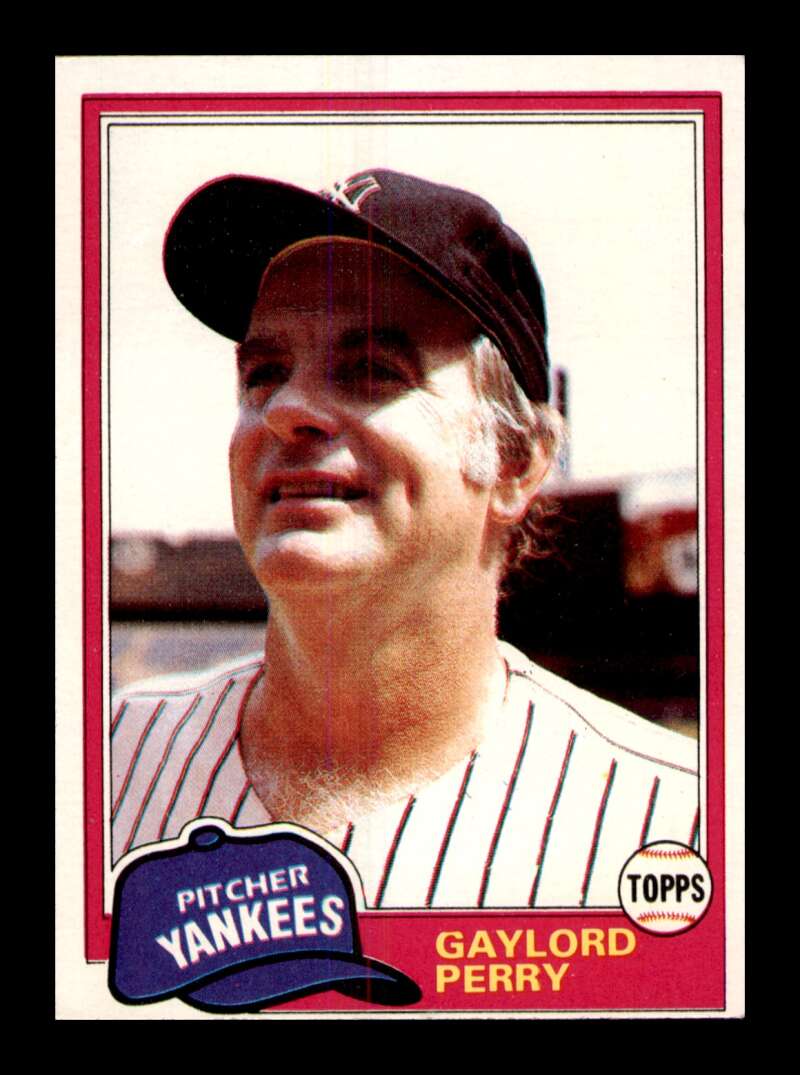 Load image into Gallery viewer, 1981 Topps Gaylord Perry #582 New York Yankees Image 1
