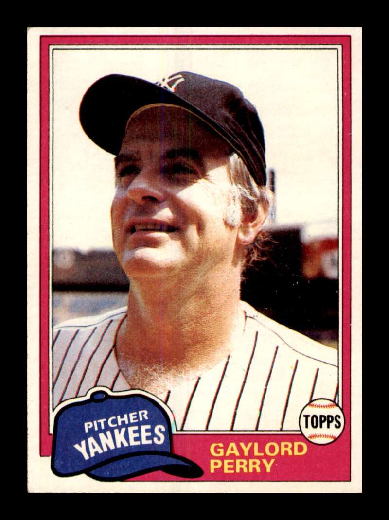 Load image into Gallery viewer, 1981 Topps Gaylord Perry #582 New York Yankees Image 1
