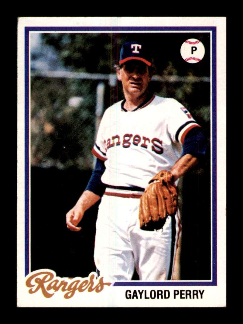 Load image into Gallery viewer, 1978 Topps Gaylord Perry #686 Texas Rangers Image 1
