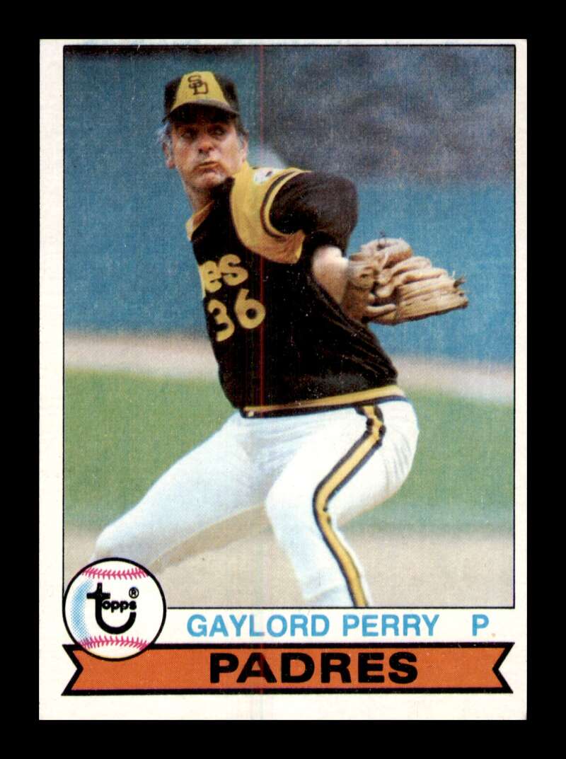 Load image into Gallery viewer, 1979 Topps Gaylord Perry #321 San Diego Padres Image 1
