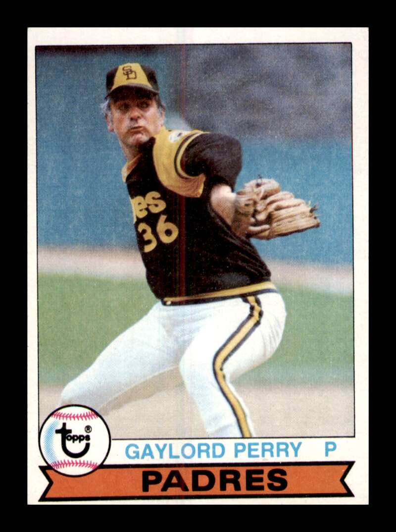 Load image into Gallery viewer, 1979 Topps Gaylord Perry #321 San Diego Padres Image 1
