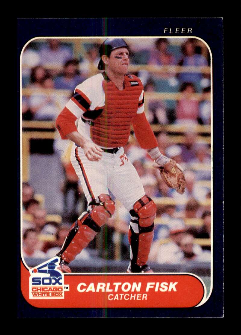 Load image into Gallery viewer, 1986 Fleer Carlton Fisk #204 Chicago White Sox Image 1
