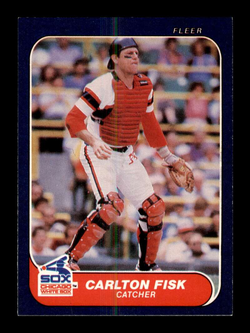 Load image into Gallery viewer, 1986 Fleer Carlton Fisk #204 Chicago White Sox Image 1
