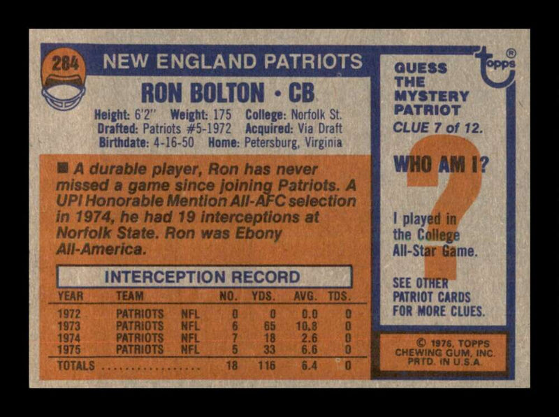 Load image into Gallery viewer, 1976 Topps Ron Bolton #284 Set Break New England Patriots Image 2
