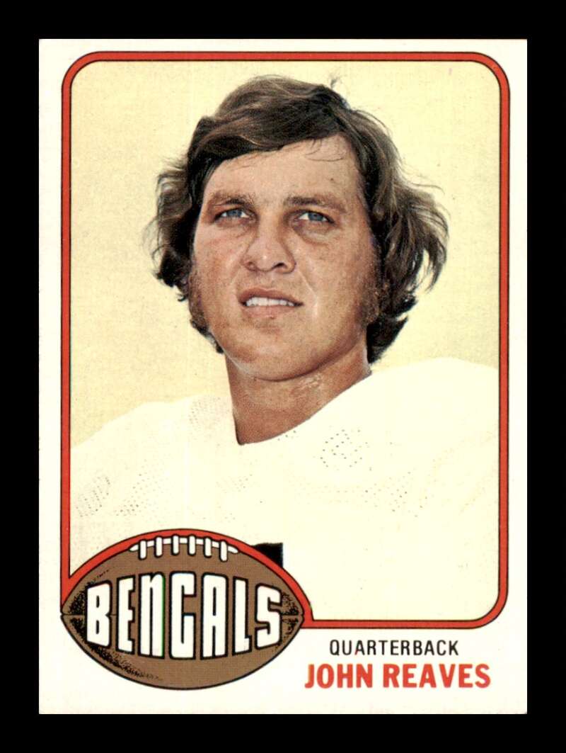 Load image into Gallery viewer, 1976 Topps John Reaves #329 Set Break Cincinnati Bengals Image 1
