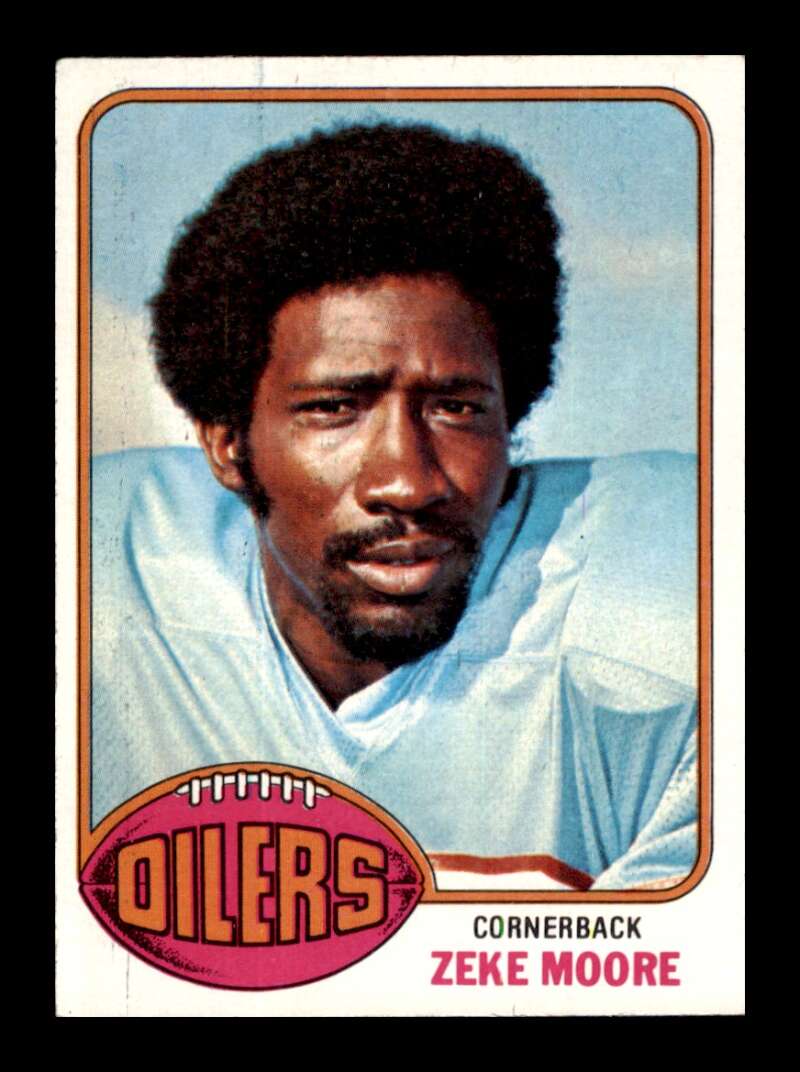 Load image into Gallery viewer, 1976 Topps Zeke Moore #82 Set Break Houston Oilers Image 1
