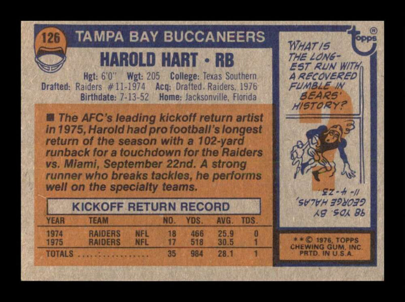 Load image into Gallery viewer, 1976 Topps Harold Hart #126 Rookie RC Set Break Tampa Bay Buccaneers Image 2
