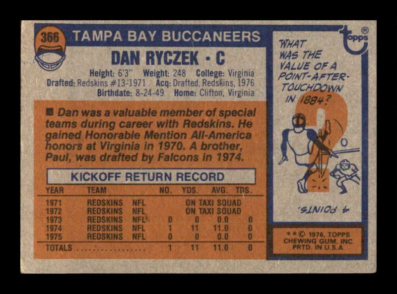 Load image into Gallery viewer, 1976 Topps Dan Ryczek #366 Rookie RC Set Break Tampa Bay Buccaneers Image 2
