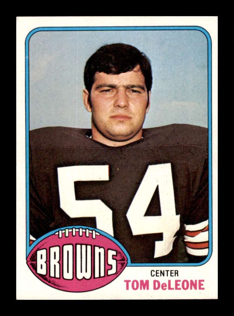 Load image into Gallery viewer, 1976 Topps Tom DeLeone #187 Rookie RC Set Break Cleveland Browns Image 1
