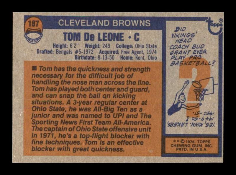 Load image into Gallery viewer, 1976 Topps Tom DeLeone #187 Rookie RC Set Break Cleveland Browns Image 2
