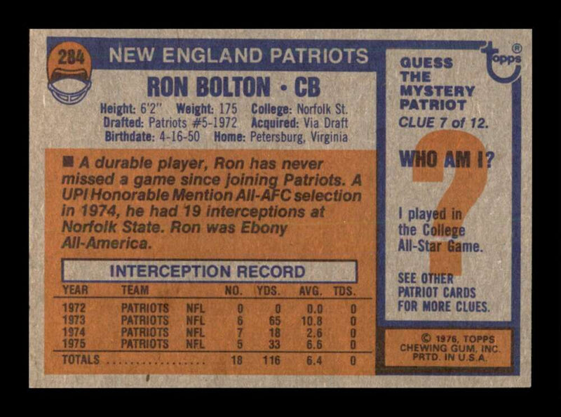 Load image into Gallery viewer, 1976 Topps Ron Bolton #284 Set break New England Patriots Image 2
