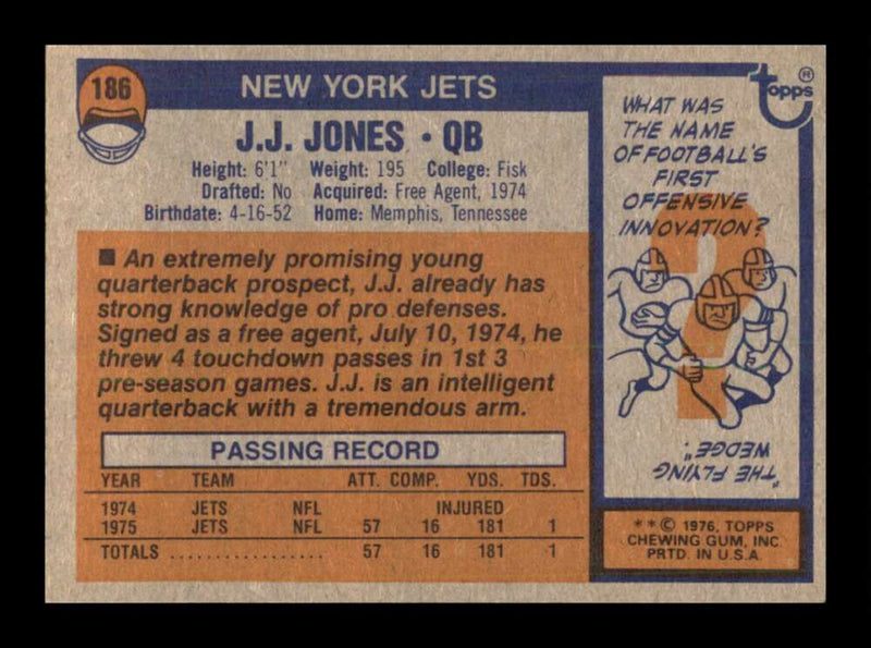 Load image into Gallery viewer, 1976 Topps J.J. Jones #186 Rookie RC Set break New York Jets Image 2
