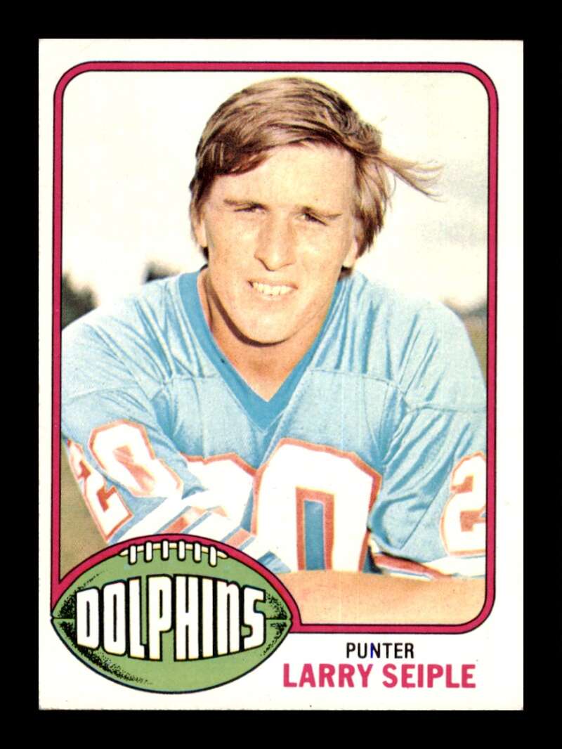 Load image into Gallery viewer, 1976 Topps Larry Seiple #172 Set Break Miami Dolphins Image 1
