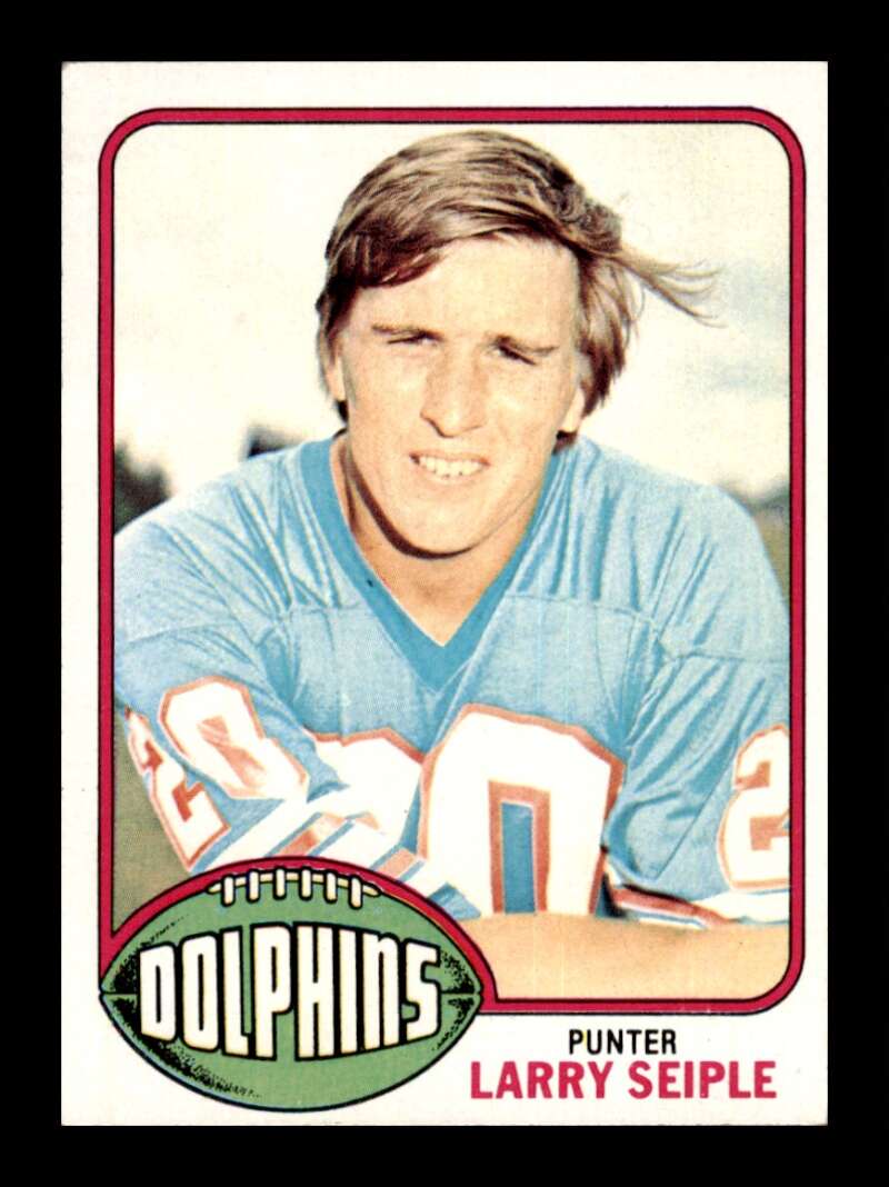 Load image into Gallery viewer, 1976 Topps Larry Seiple #172 Set Break Miami Dolphins Image 1
