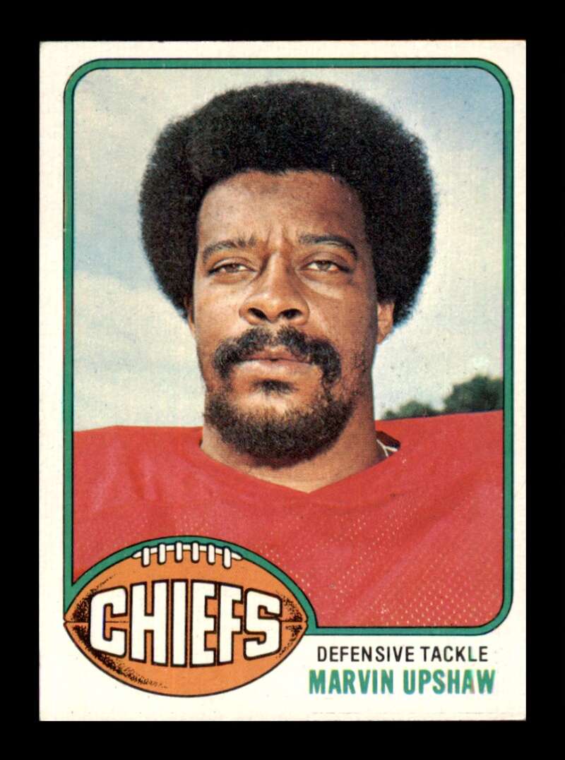 Load image into Gallery viewer, 1976 Topps Marvin Upshaw #497 Set Break Kansas City Chiefs Image 1
