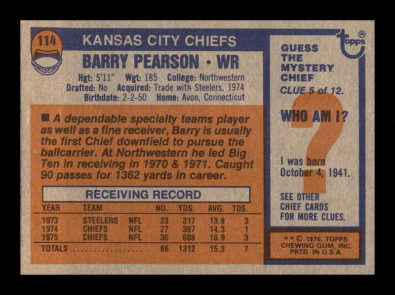 Load image into Gallery viewer, 1976 Topps Barry Pearson #114 Set Break Kansas City Chiefs Image 2
