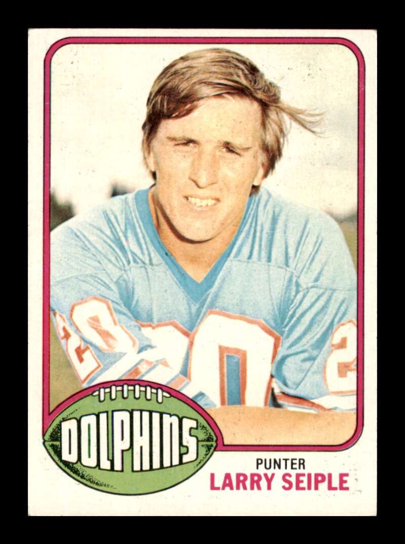 Load image into Gallery viewer, 1976 Topps Larry Seiple #172 Set Break Miami Dolphins Image 1
