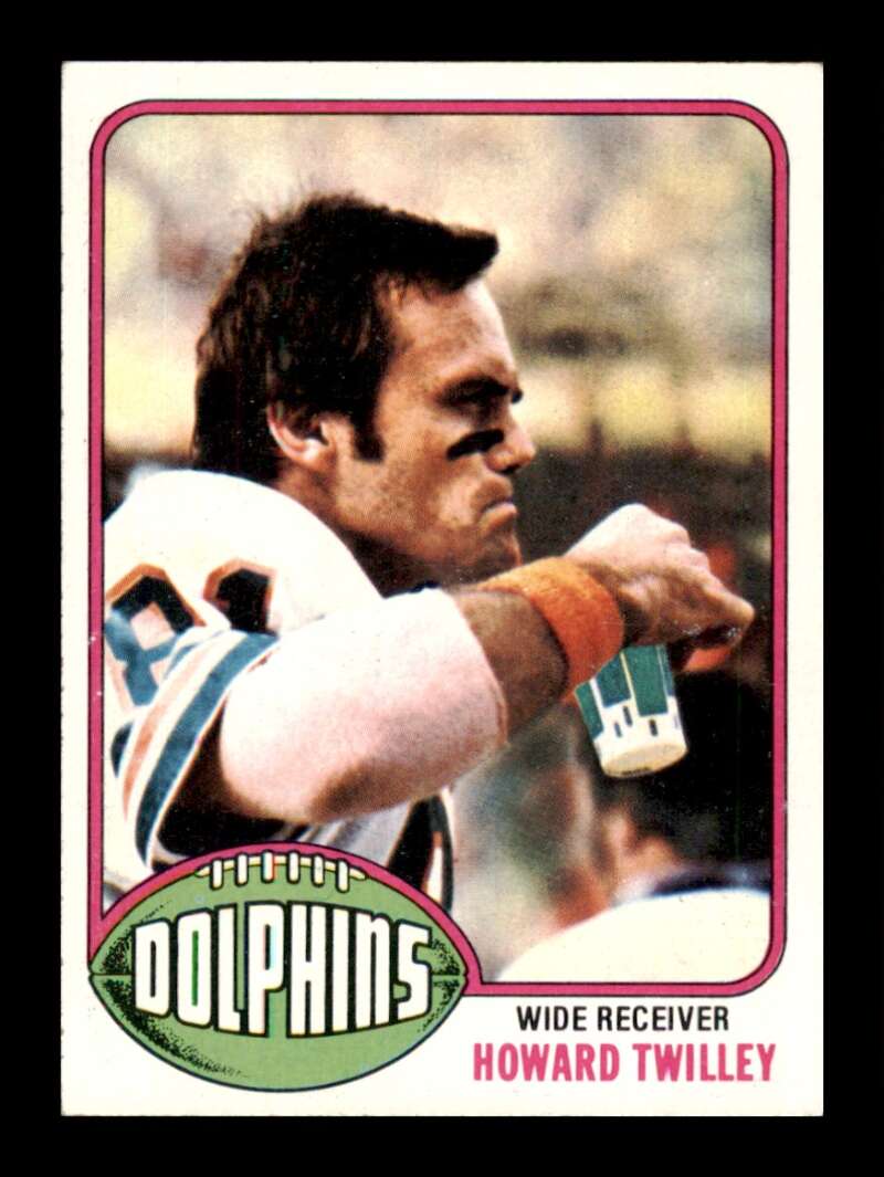 Load image into Gallery viewer, 1976 Topps Howard Twilley #372 Set Break Miami Dolphins Image 1
