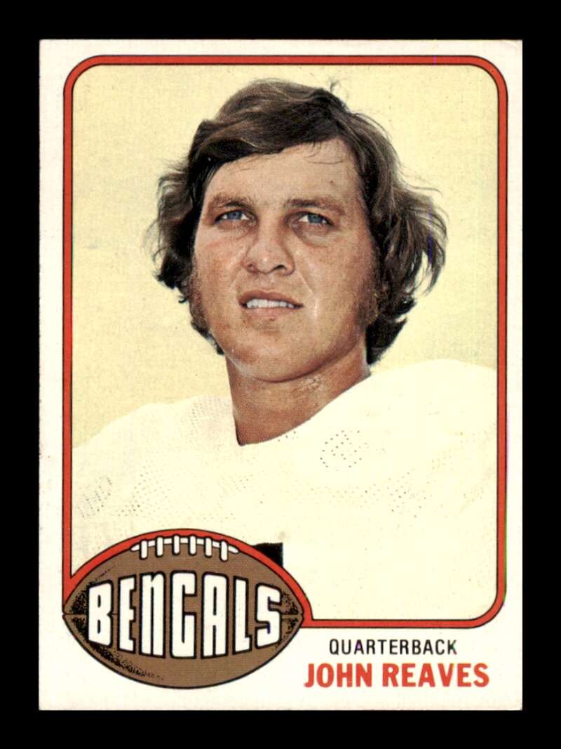 Load image into Gallery viewer, 1976 Topps John Reaves #329 Set Break Cincinnati Bengals Image 1
