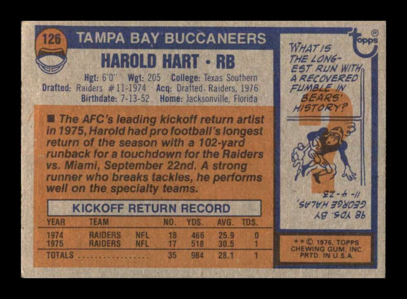 Load image into Gallery viewer, 1976 Topps Harold Hart #126 Rookie RC Set Break Tampa Bay Buccaneers Image 2
