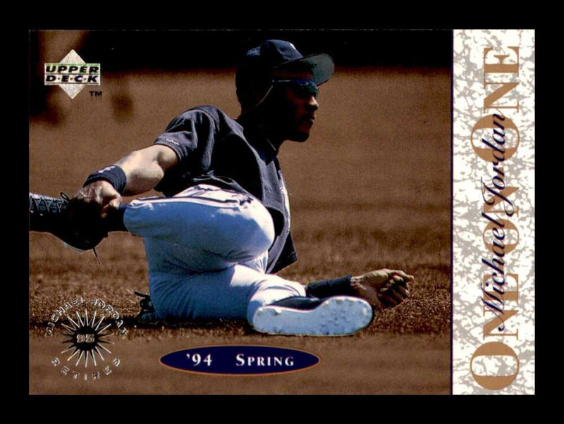 Load image into Gallery viewer, 1995 Upper Deck One On One Michael Jordan #6 Image 1
