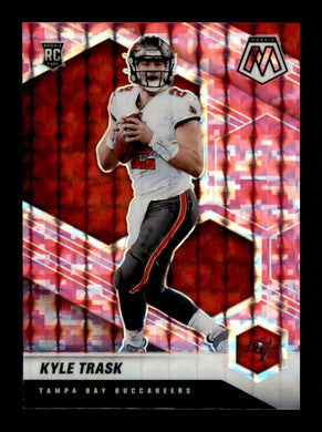 2021 Panini Mosaic Pink Camo Prizm Kyle Trask 