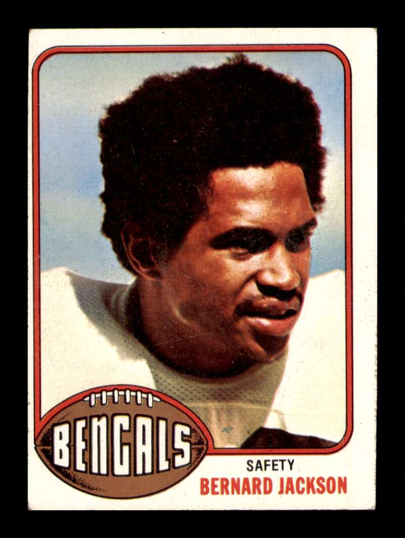 Load image into Gallery viewer, 1976 Topps Bernard Jackson #449 Rookie RC Cincinnati Bengals Image 1
