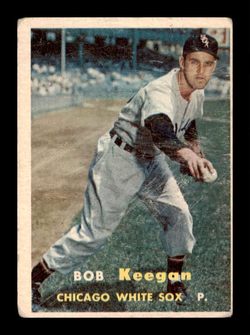 Load image into Gallery viewer, 1957 Topps Bob Keegan #99 Crease Chicago White Sox Image 1
