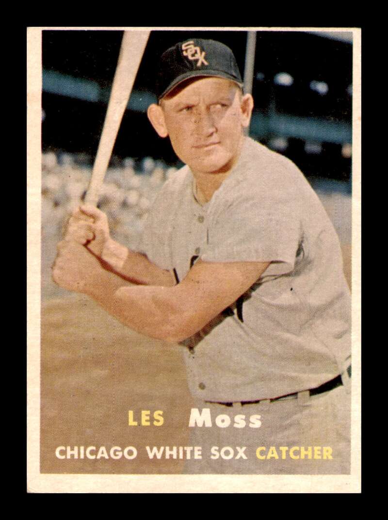 Load image into Gallery viewer, 1957 Topps Les Moss #213 Chicago White Sox  Image 1
