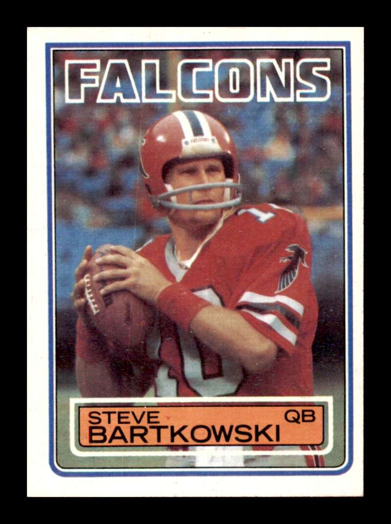 Load image into Gallery viewer, 1983 Topps Steve Bartkowski #15 Atlanta Falcons Image 1
